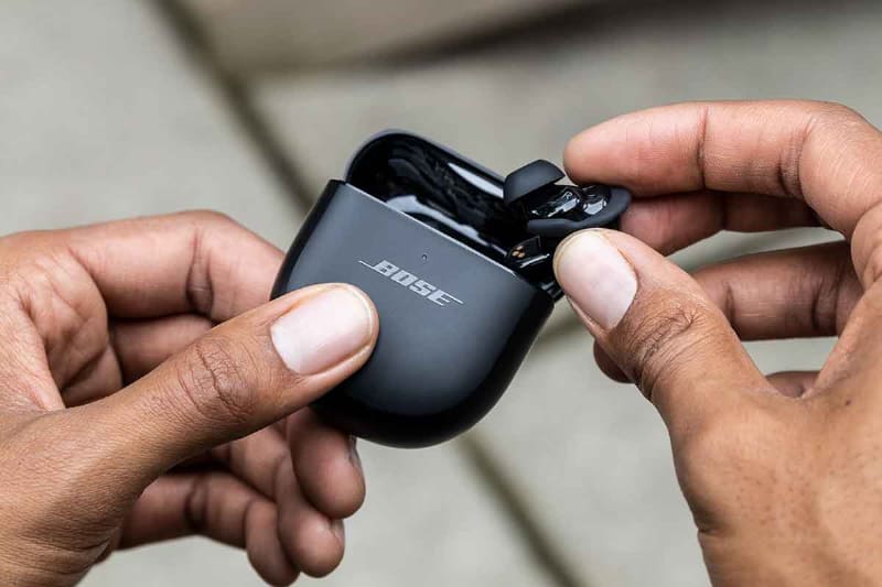 Bose QuietComfort Earbuds II トリプルブラックの公式外観写真